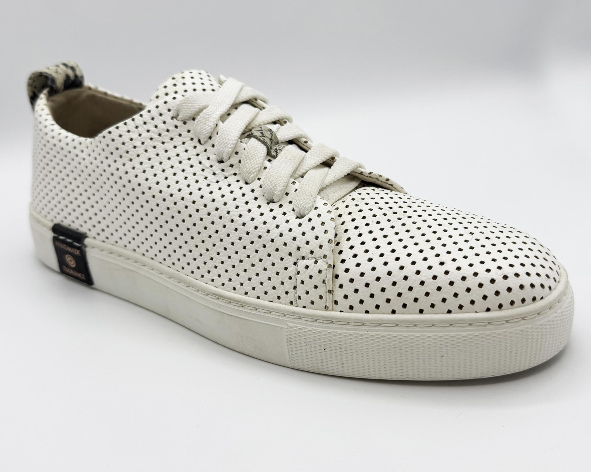 Basic Low traforato Bianco